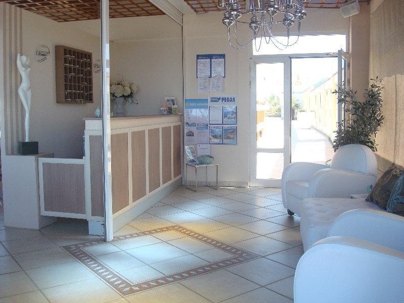 Kasapakis Hotel&Apartments Hersonissos  Bagian luar foto